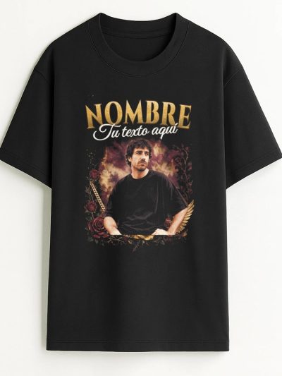 Camiseta Hombre oversize 240 gsm. Made in Portugal «Nombre con rosas y alas»